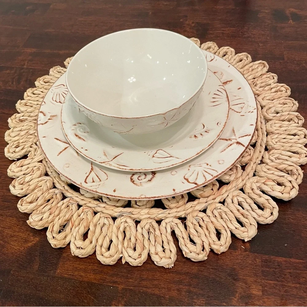 Round Woven Placemats, Flower Style Maize, Natural Braided,‎ 15 inch - Set of 2